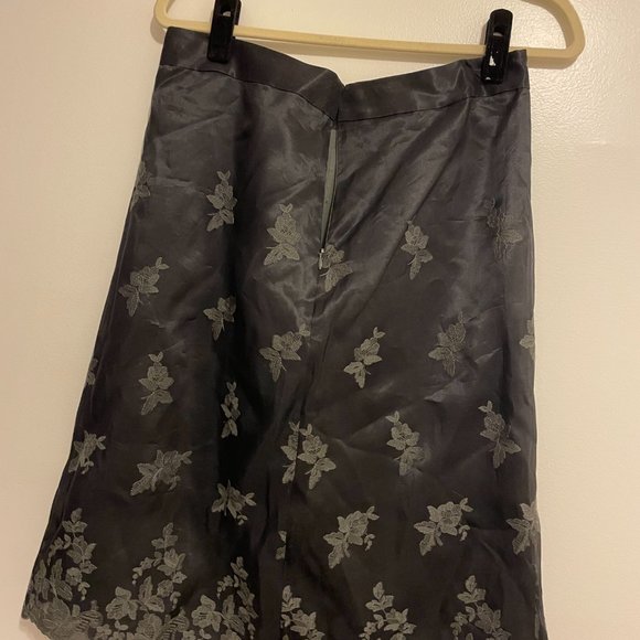 SKIRT MID LENGHT-SIZE 6 - Picture 2 of 2